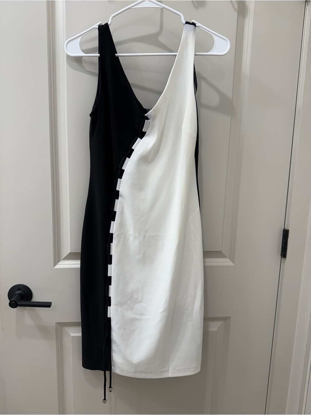 Frank Lyman Black White Colorblock Cutout Sleeveless Bodycon Sheath Dress Sz 4
